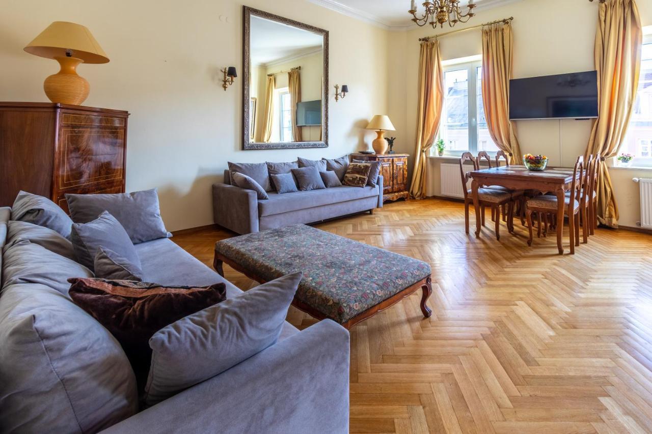 Apartament Luster I Obrazow Warsaw Exterior photo