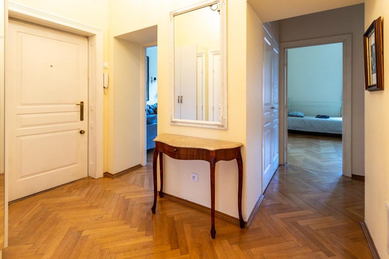 Apartament Luster I Obrazow Warsaw Exterior photo
